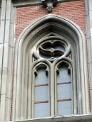 Вікно західного фасаду правої башти