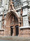 Головний портал у ракурсі