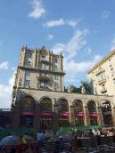 2008 р. Пропілеї (на тлі будинку № 13)