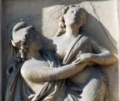 Півпостаті