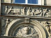 Тимпан та фриз