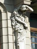 Ліва скульптура