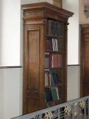 Книжкова шафа