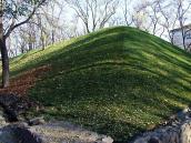 2008 р. Вал, перерізаний вулицею…