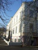 2008 р. Головний фасад у ракурсі.…