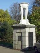 Східний стовп пропілеїв