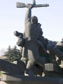 Боєць з автоматом ППШ