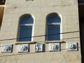 Рельєфні вставки центрального…