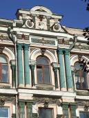 Вікно 4-го поверху і фронтон