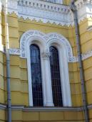 Вікно-біфорій 1-го ярусу