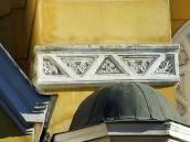 Фрагмент контрфорсу з рельєфом