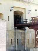 Центральна частина головного фасаду