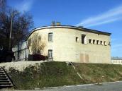 2009 р. Торцевий фасад західного…