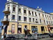 2009 р. Фрагмент фасаду по…