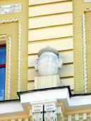 Ваза на консолі4-го поверху