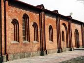 Бічний фасад