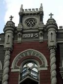 Лівий фронтон