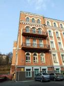 2009 р. Ліва частина головного фасаду