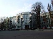 2009 р. Ліва частина головного фасаду