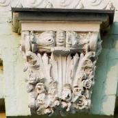 Замковий камінь