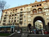 2009 р. Ліва частина головного фасаду