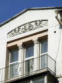 Фрагмент 6-го поверху і фронтон