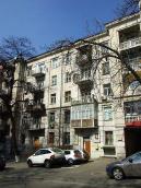 2009 р. Ліва частина головного фасаду