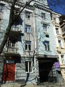 2009 р. Права частина головного фасаду