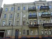 2009 р. Ліва частина головного фасаду