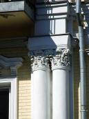 Капітелі колон