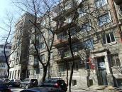 2009 р. Ліва частина головного фасаду…