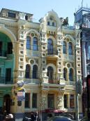 2009 р. Права частина головного фасаду