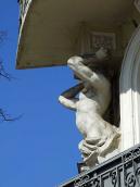 Ліва постать