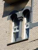 Вікно-біфорій 4-го поверху