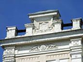 Фронтон з датою 1907 о.