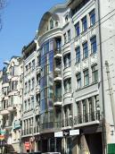 2009 р. Головний фасад у ракурсі