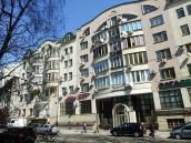 2009 р. Ліва частина головного фасаду