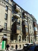 2009 р. Права частина головного фасаду