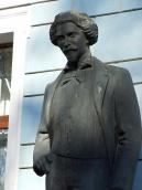 Півпостать