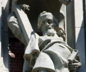 Півпостать