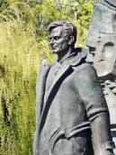 Півпостать