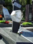 Могила Гончара О.Т. (1918 – 1995)