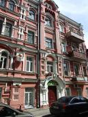 2010 р. Фрагмент фасада по…