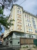 Фасад по провулку