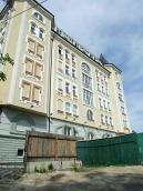 Бічний фасад