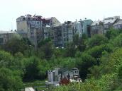 Перехрестя вул. Володимирської (зліва)…