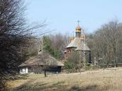 2011 р. Загальний вигляд на тлі церкви…