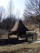 2011 р. Брама і хлів