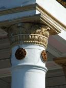 Капітель колони