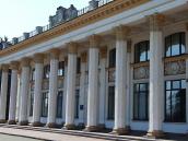 Колонада головного фасаду